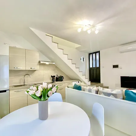 Maison De Geraldine شقة